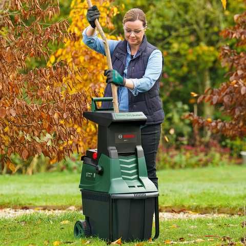 Измельчитель садовый Bosch AXT 25 D? 2500 Вт, 40мм, 31.3кг, фреза, низкошумный
