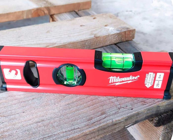 Уровень Milwaukee Slim Box, 20см, 2 капсулы, алюминиевый корпус