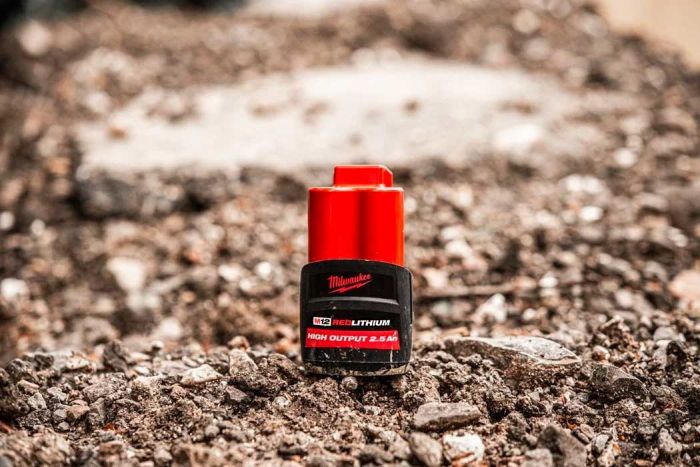 Аккумулятор Milwaukee Redlithium M12 12В, 2.5А·час, 0.2кг