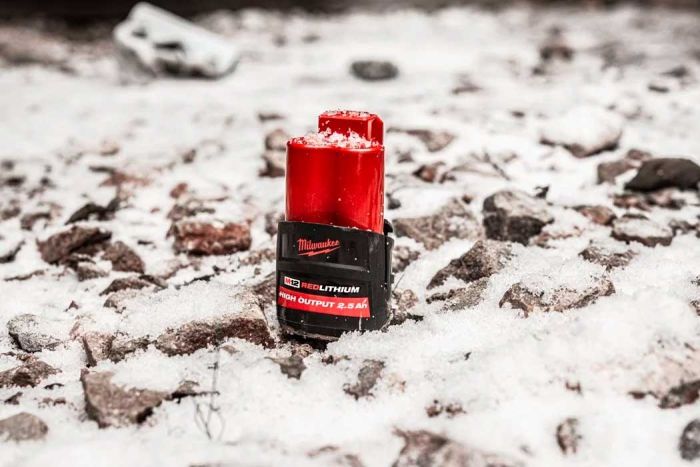 Аккумулятор Milwaukee Redlithium M12 12В, 2.5А·час, 0.2кг