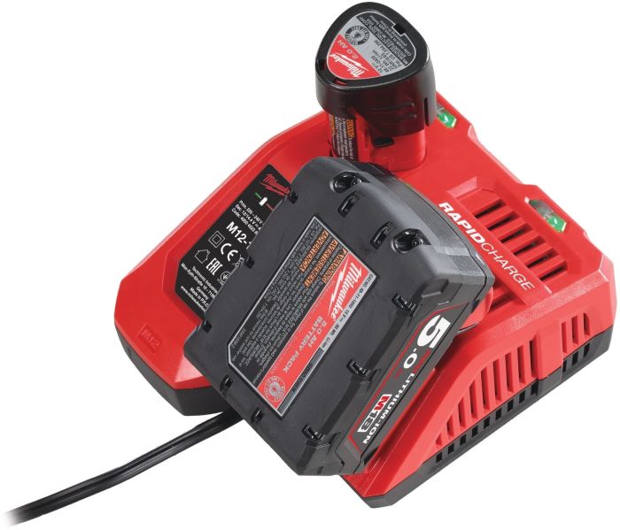 Набор аккумулятора и зарядного устройства Milwaukee 1х12В 2А час Redlithium M12, 2х18В 5А час Redlithium M18, ЗП M12-18FC