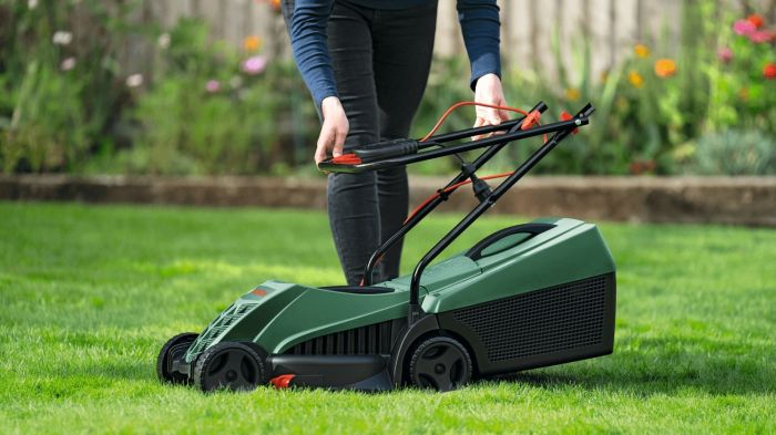 Газонокосилка сетевая Bosch EasyRotak 32-205 1200Вт 32см 31л 25-65мм 11.1кг