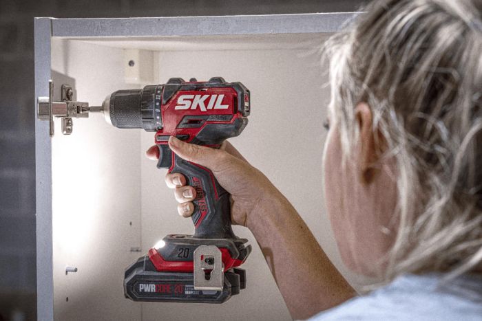 Шурупокрут-дриль акумуляторний SKIL 3065 CA Compact 20В безщітковий 60Нм 500·1800об/хв 0.9кг без АКБ та ЗП