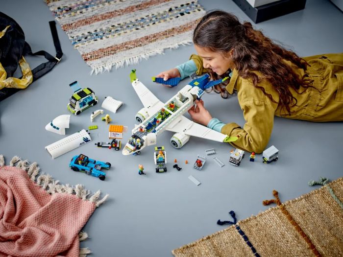 Конструктор LEGO City Пассажирский самолет