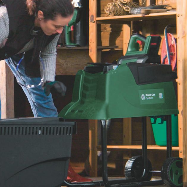 Подрібнювач садовий Bosch AXT22D 2200Вт 40об/хв 38мм 53л 31.3кг ріжуча система Turbine-Cut низькошумний