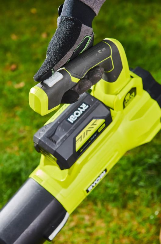 Воздуходув садовый аккумуляторный Ryobi Max Power RY36BLXA-140P 36В 1х4А·ч ЗУ 176км/ч 3.5кг