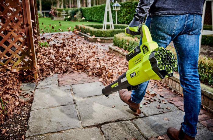 Воздуходув садовый аккумуляторный Ryobi Max Power RY36BLXA-140P 36В 1х4А·ч ЗУ 176км/ч 3.5кг