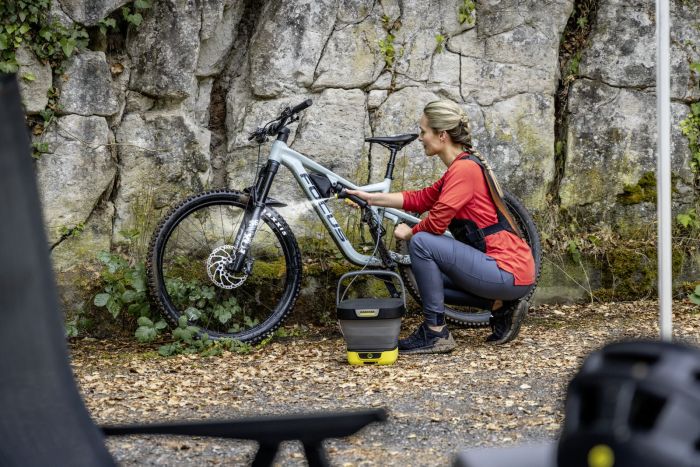 Мінімийка низького тиску акумуляторна Karcher OC 3 Foldable 120л/год шланг 1.8м бак для води 8л 2.2кг USB-C