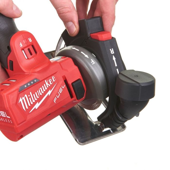 Шлифмашина угловая аккумуляторная Milwaukee M12 FCOT 76мм 12В 1кг