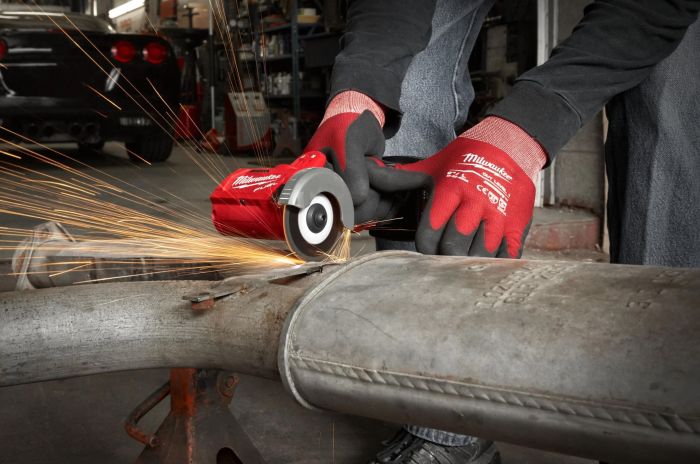 Шлифмашина угловая аккумуляторная Milwaukee M12 FCOT 76мм 12В 1кг