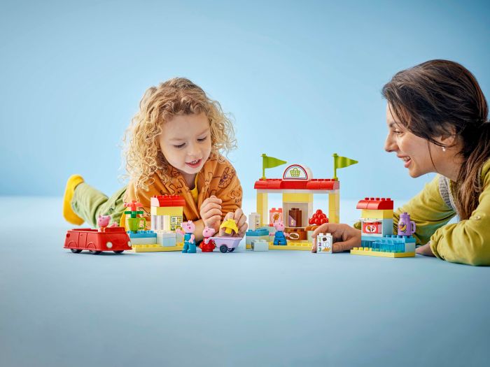 Конструктор LEGO DUPLO Peppa Pig Супермаркет Пеппы