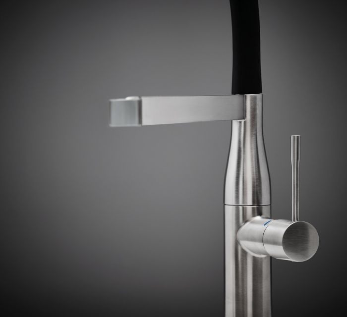 Змішувач для кухні Grohe Essence, довж.виливу - 240мм, поворотний/гнучкий, 1важіль, супер сталь