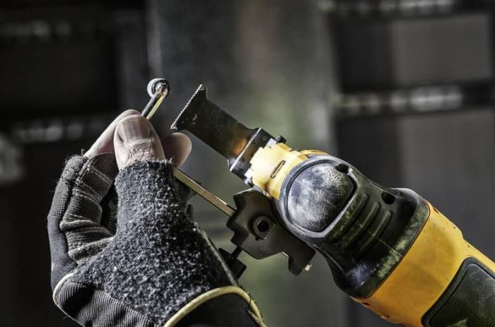 Многофункциональный инструмент сетевой DeWalt 300Bт 0-22000 цв/мин 1.5кг
