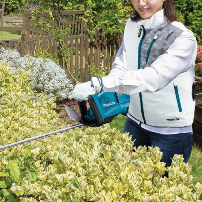 Жилет аккумуляторный Makita LXT/CXT, 10.8-18В, с вентиляцией, полиэстер, размет М, белый, 0.38кг