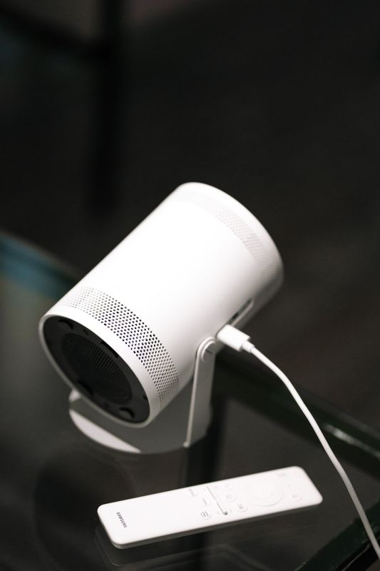 Проектор портативный Samsung The Freestyle 2nd gen FHD, 230 lm, LED, 1.2, WiFi, BT, Tizen