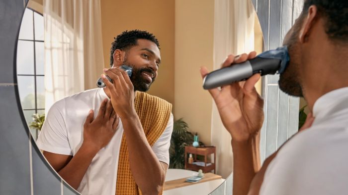 Триммер Philips Series 7000 для бороды и усов, акум., сталь, чорно-серебристый