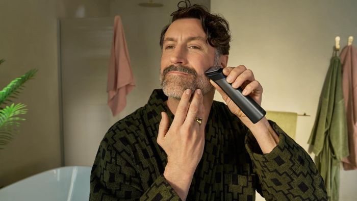Триммер Philips Series 9000 для бороды, усов,головы, тела, интим.зон, акум., насадок-19, OneBlade в компл., сталь, серый