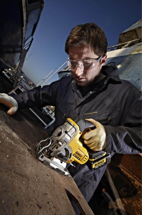 Лобзик аккумуляторный DeWalt 18.0В XR 3000цв/мин ход 26мм 2.3кг без АКБ и ЗП