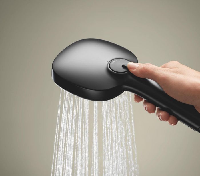 Душевая система Grohe QuickFix Vitalio Comfort 250 со смесителем-термостатом для ванны, дл. излива – 169мм, верхний душ, воронка, креп. - на стойке, матовый черный