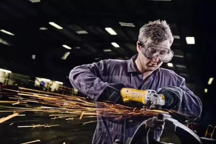 Шлифмашина угловая DeWalt 1200Вт 125мм 11000об·мин 1.85кг