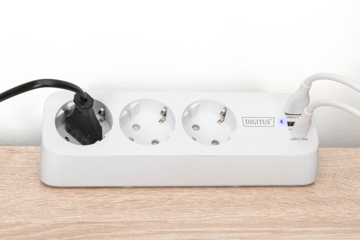 Блок розеток DIGITUS Office, 3xSchuko, 2xUSB-A, 1xUSB-C, 16A, 1.5м, вилка Schuko, білий