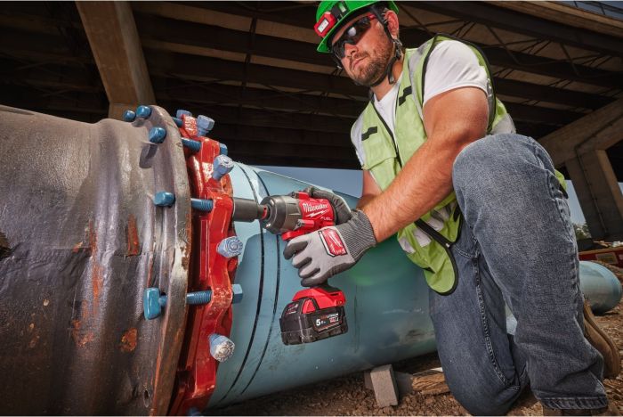 Гайковерт ударний акумуляторний Milwaukee M18 FHIW2F12-0X 18В 1491Нм 0-2000об/хв 1/2" кейс 3.4кг без АКБ та ЗП