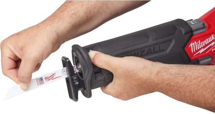 Пила сабельная аккумуляторная Milwaukee M18 FUEL ONE-KEY 18В пропил 300мм ход 32мм 3.8кг без АКБ и ЗП