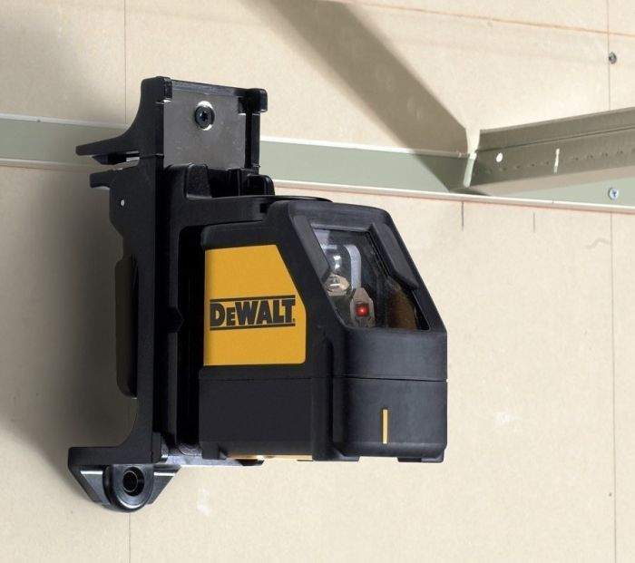 Нивелир лазерный DeWalt красный луч 3АА IP54 кейс 0.75 кг