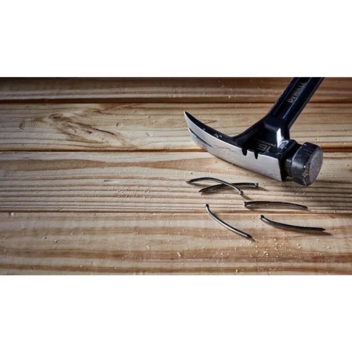 Молоток столярный DeWALT RIP-CLAW 454г 34см рукоятка металлическая резиновая с прямым гвоздодером