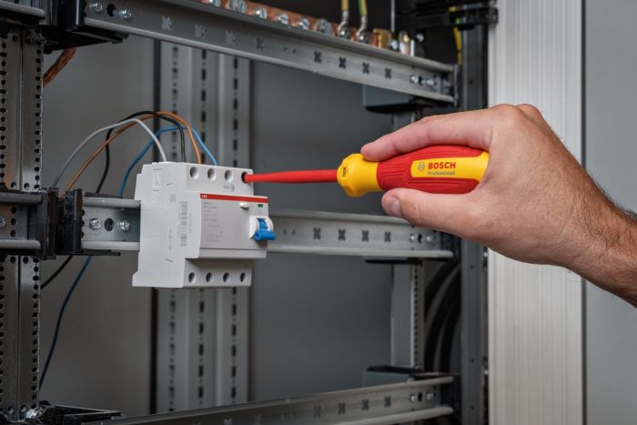 Кейс електрика Bosch Professional VDE набір 37шт