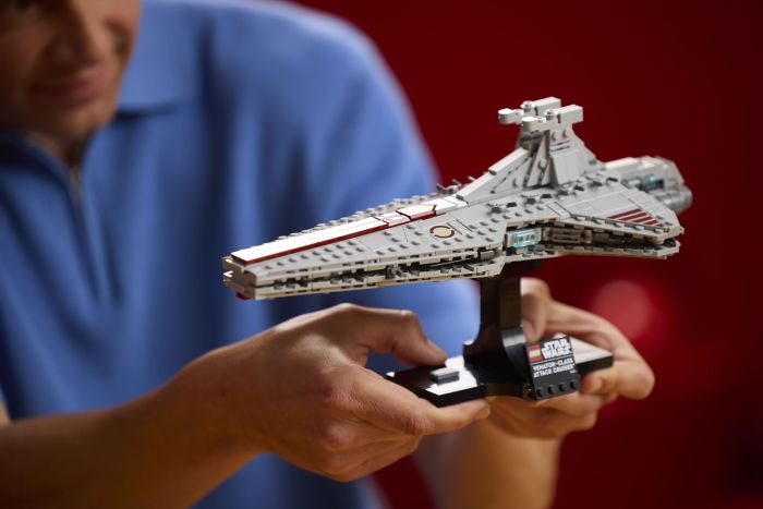 Конструктор LEGO Star Wars Звездный крейсер класса «Венатор»