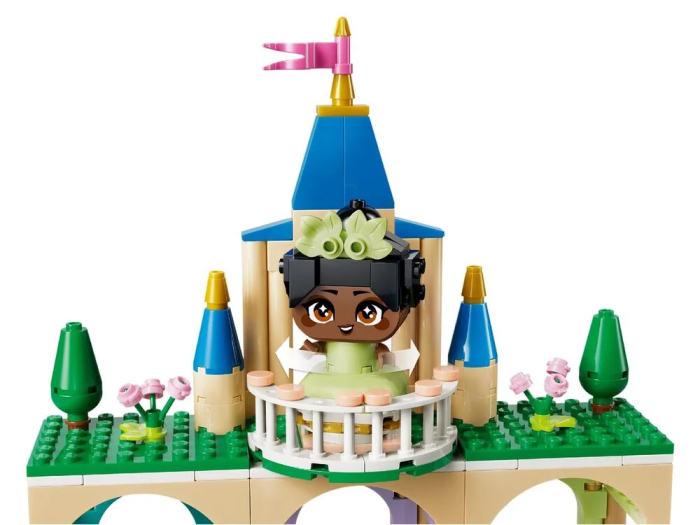 Конструктор LEGO Disney Princess Мініпринцеси Бель і Тіана з замком