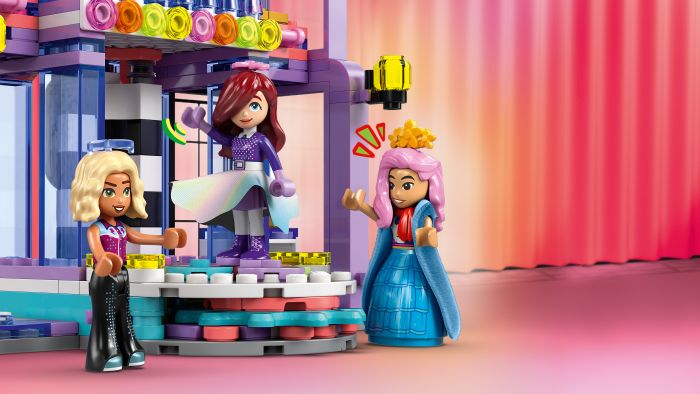 Конструктор LEGO Friends Модный показ у Хартлейк-Сити
