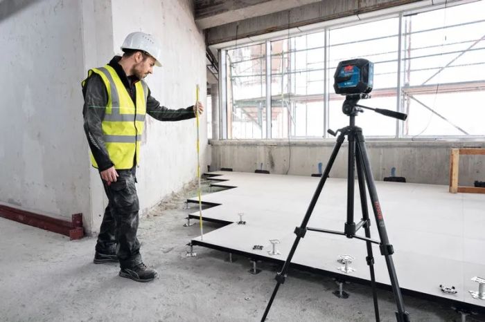 Нівелір лазерний Bosch Professional GLL 20-22 G 3.7В/4АА до 20м ±0.3мм/м зелений промінь чохол штатив IP 65 0.59кг