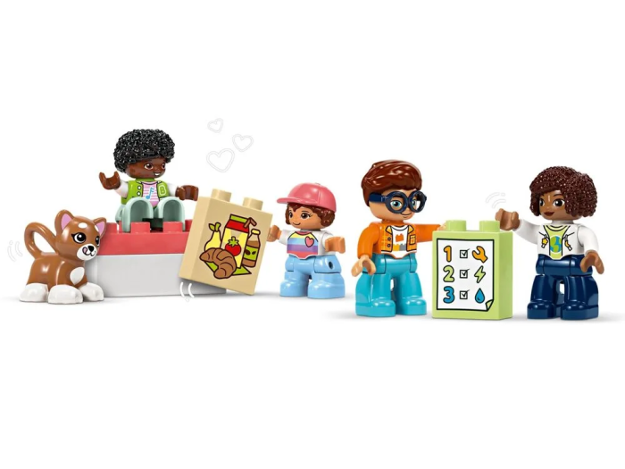 Конструктор LEGO DUPLO Town Большой интерактивный общественный поезд