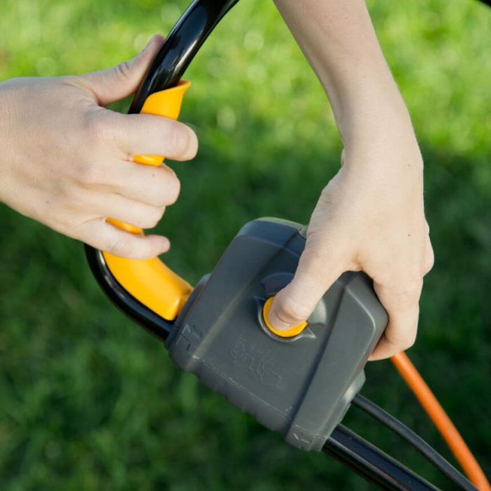Аератор-скарифікатор STIGA  1300Вт 32см 40л 10.2кг Stiga SV213E