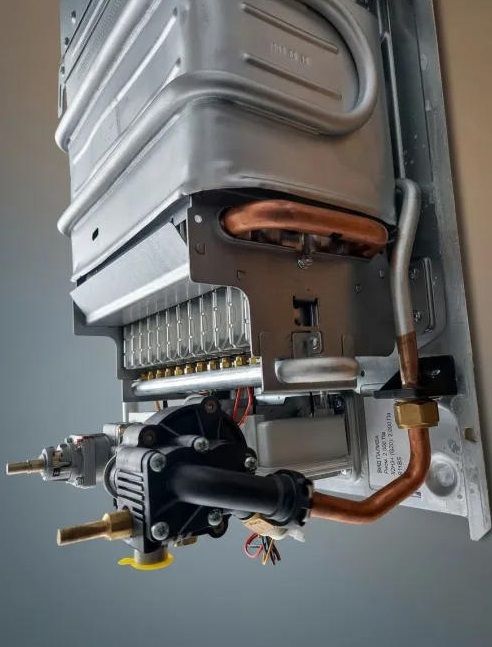 Газовая колонка Immergas JULIUS ECO 14 14л/мин 24,3 кВт Low NOx розжиг от батареек белый