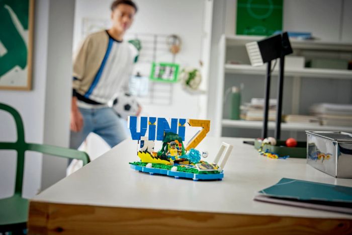Конструктор LEGO Editions Football Винисиус Жуниор — лучшие моменты футбольных матчей