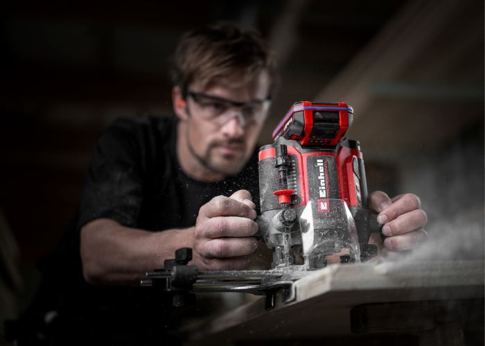 Фрезер аккумуляторный Einhell Professional TP-RO 18/55 Li BL - Solo 18В цанга 6 и 8мм 10000-30000об/мин 2.56кг без АКБ и ЗП