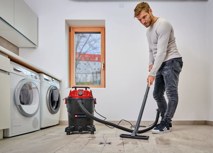 Пилосос професійний Einhell TC-VC 3055 A 850Вт 190мБа контейнер 30л розетка 220В/2000Вт вологе/сухе прибирання 4.95кг