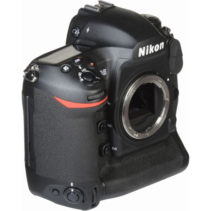 Цифр. фотокамера зеркальная Nikon D5-b body (XQD)