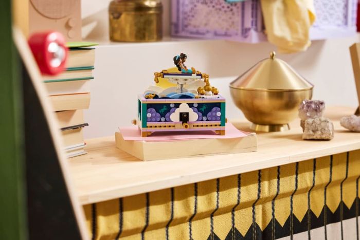 Конструктор LEGO Disney Princess Скринька для коштовностей Жасмін
