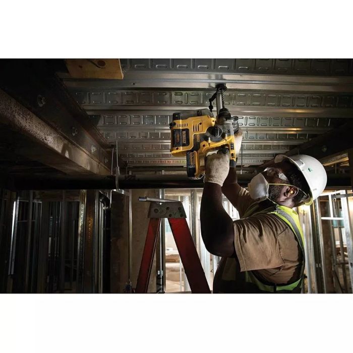 Перфоратор аккумуляторный DeWalt SDS PLUS 18В 2.1Дж 0-1100об/мин 0-4600уд/мин 3 режима, кейс 2.5кг без АКБ и ЗП