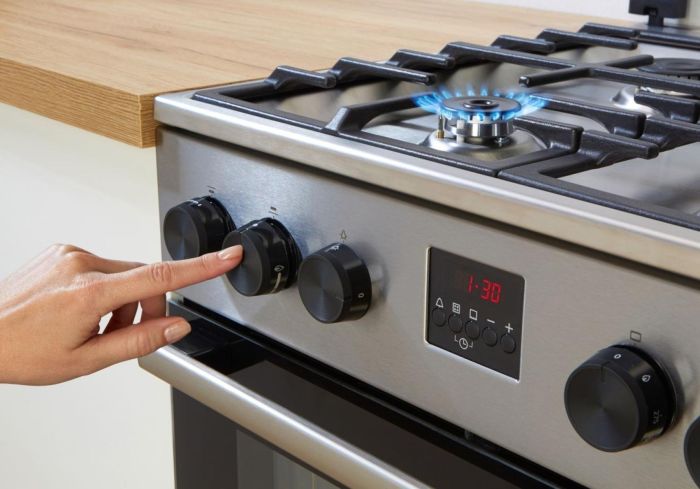 Плита Gorenje комби, 70л, 50x60см, дисплей, IconLed газ на стекле, чугун,  нерж