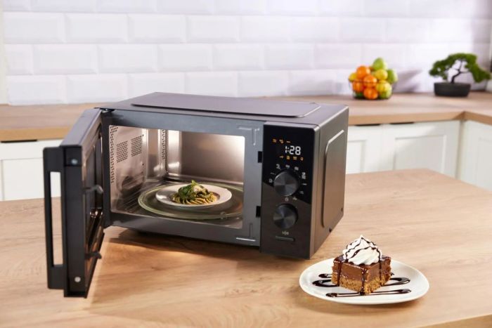 Мікрохвильова піч Gorenje, 20л, електр. керув., 800Вт, гриль, дисплей, 20 програм, інвертор, чорний