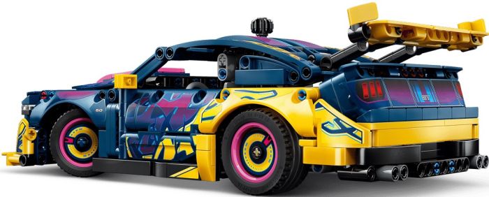 Конструктор LEGO Technic Тюиінг-гараж с автомобилем Ford Mustang GT
