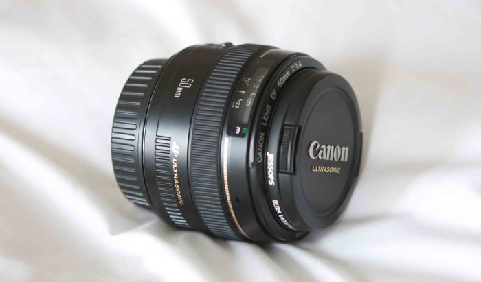 Объектив Canon EF 50mm f/1.4 USM