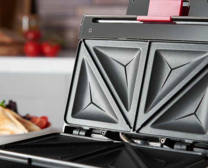 Сендвичмейкер Russell Hobbs, 750Вт, 1 пластина-сендвич, корпус-пластик, черный