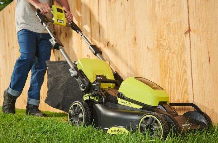 Газонокосарка акумуляторна Ryobi Max Power RY36LM40A-140 36В акб 1х4А·год 40см 50л 25-75мм 18.6кг