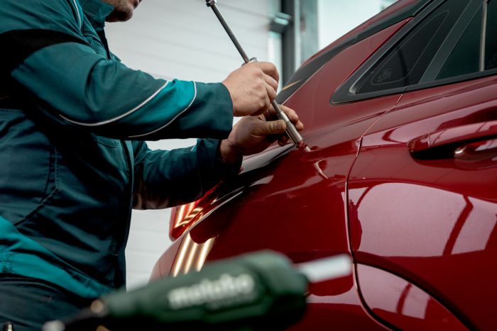 Пістолет клейовий Metabo HK 18 LTX 20 18В стрижні 11мм 200/130 градусів 0.4кг без АКБ та ЗП подача 20г/хв
